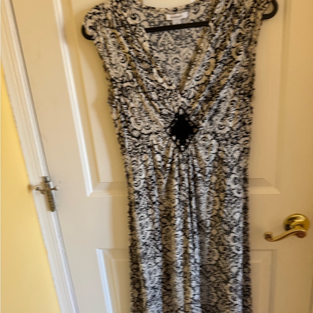 Elegant Black and White Patterned Dress